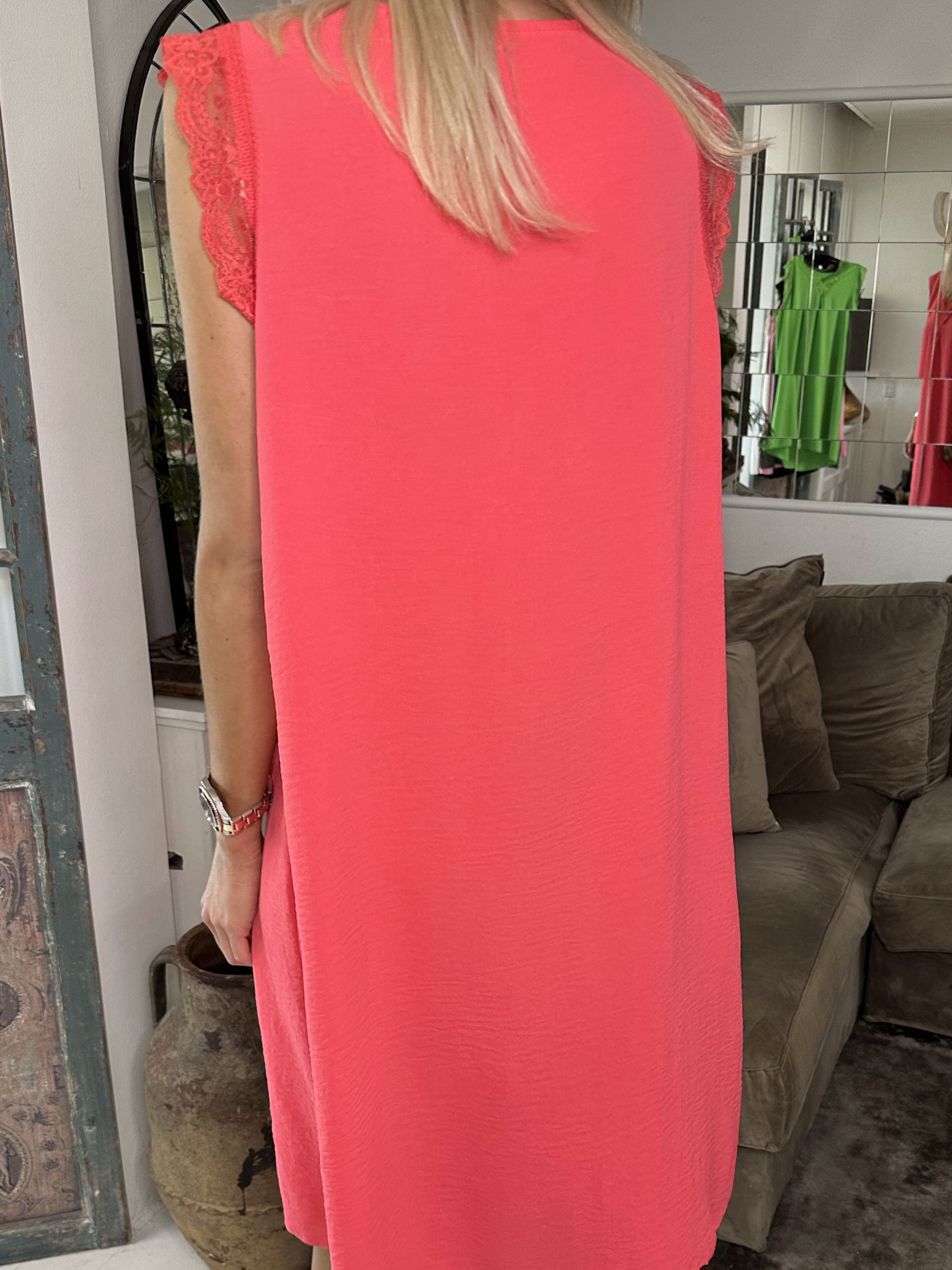 Elly - Sød sommerkjole med blonder